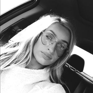 Meet your Posher, Briana